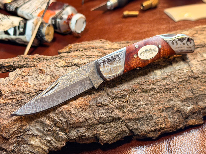 Craftmasters Scrimshaw Pocket Knife - Striped Bass
