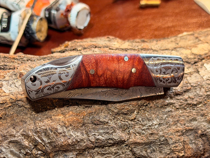 Craftmasters Scrimshaw Pocket Knife - Striped Bass