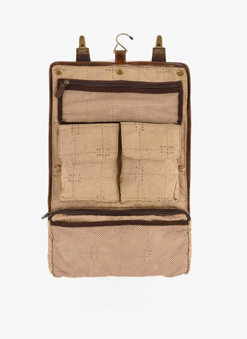 Leather Hanging Wash Kit – Craftmasters of Nantucket