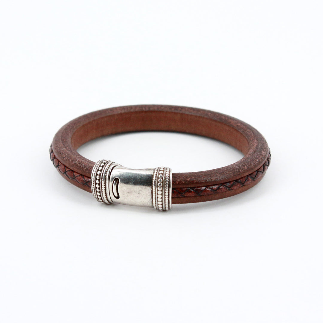 Leather Bracelet With Braided Insert in Brown